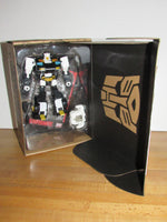 
              Transformers Generations Selects Power of the Primes Deluxe Class Ricochet (Stepper)
            